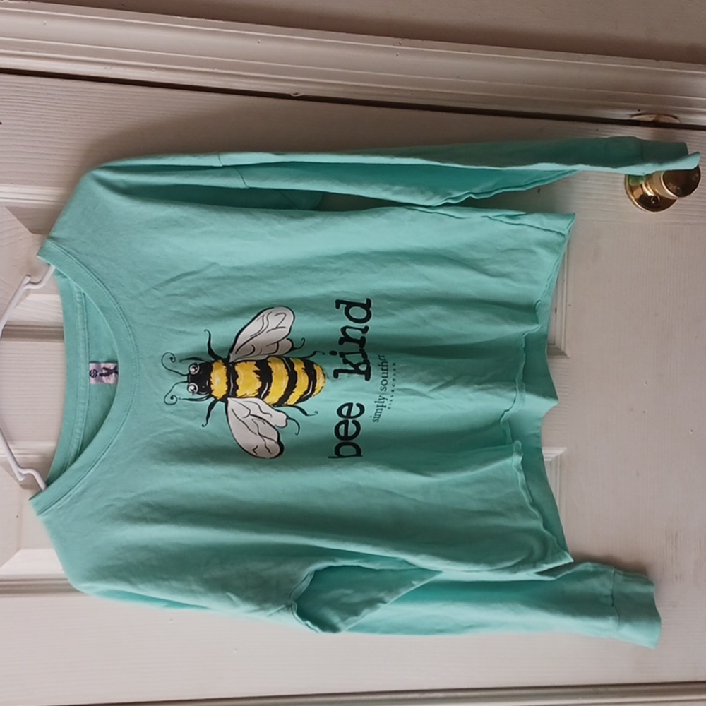 Simply Southern large blue bee shirt.